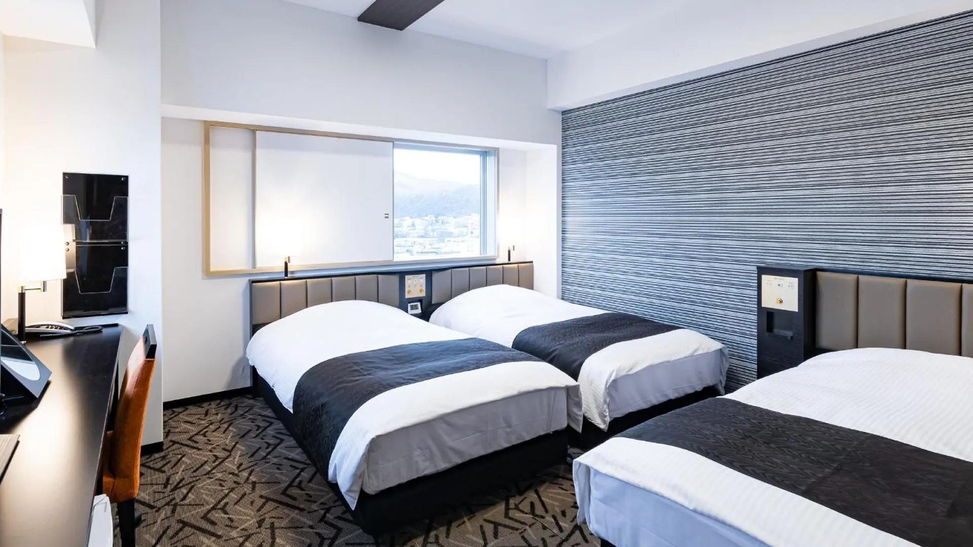 Apa Hotel & Resort Sapporo 3*,  Japonsko